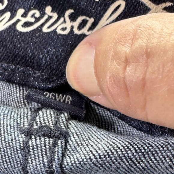 Universal Thread Womens Skinny Jeans Dark Wash Denim Mid-Rise Stretch 26WR - Picture 3 of 9